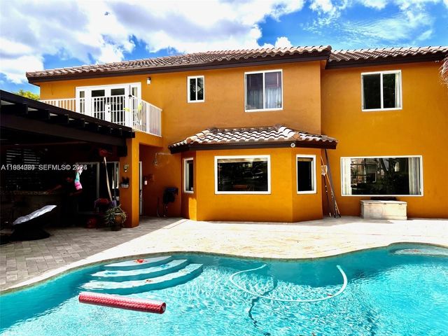 19909 SW 7th Pl, Pembroke Pines, FL 33029