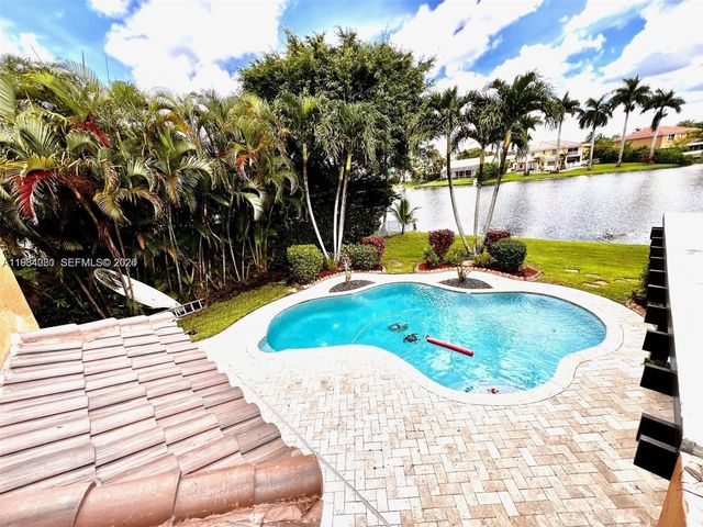 19909 SW 7th Pl, Pembroke Pines, FL 33029