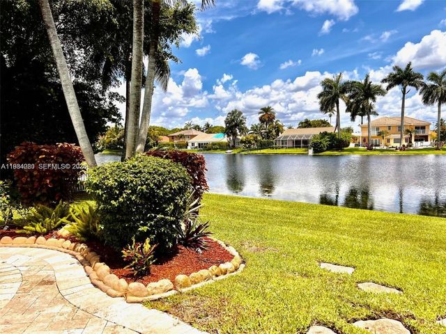 19909 SW 7th Pl, Pembroke Pines, FL 33029