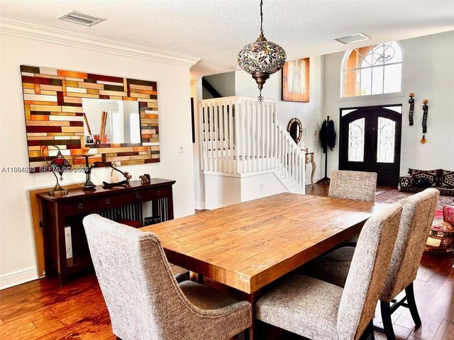 19909 SW 7th Pl, Pembroke Pines, FL 33029