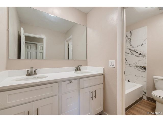 7995 E Mississippi Ave H-9, Denver, CO 80247
