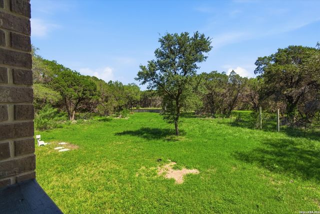 852 Hampton Oaks, New Braunfels, TX 78132