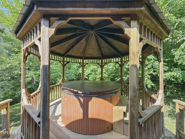 2210 Norris Road, Butler, TN 37640