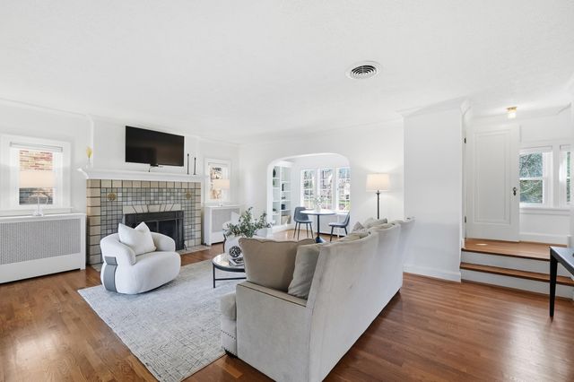 55 S Vernon Lane, Fort Thomas, KY 41075