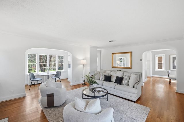 55 S Vernon Lane, Fort Thomas, KY 41075