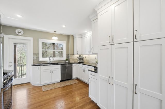 55 S Vernon Lane, Fort Thomas, KY 41075