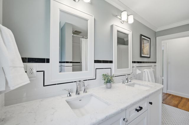 55 S Vernon Lane, Fort Thomas, KY 41075