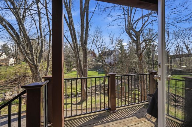 55 S Vernon Lane, Fort Thomas, KY 41075