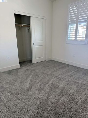 18005 reunion ct, Lathrop, CA 95330