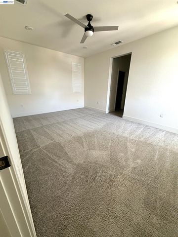 18005 reunion ct, Lathrop, CA 95330