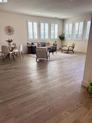18005 reunion ct, Lathrop, CA 95330
