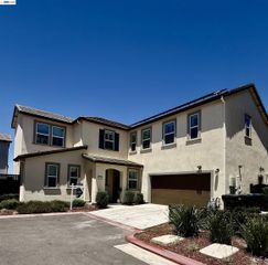 18005 reunion ct, Lathrop, CA 95330