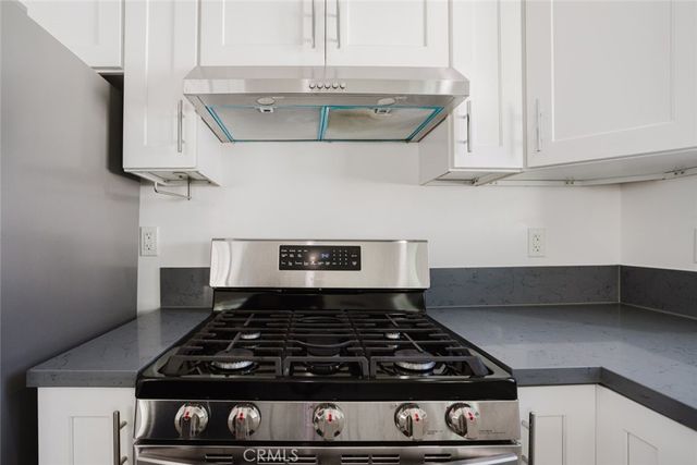 13521 Hamlin Street, Van Nuys, CA 91401