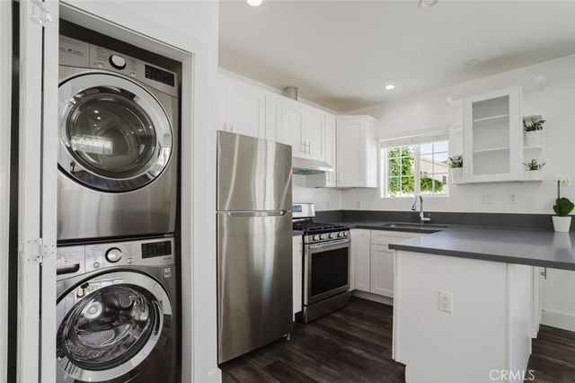 13521 Hamlin Street, Van Nuys, CA 91401