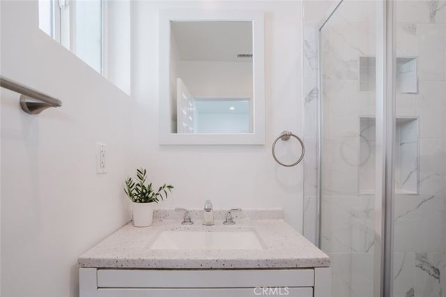 13521 Hamlin Street, Van Nuys, CA 91401