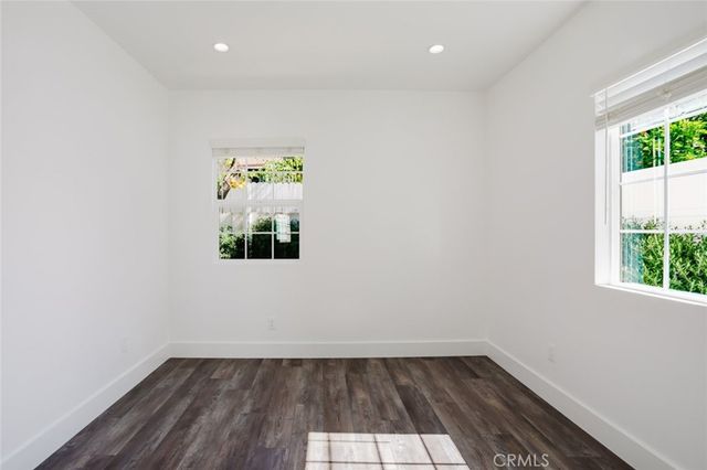 13521 Hamlin Street, Van Nuys, CA 91401