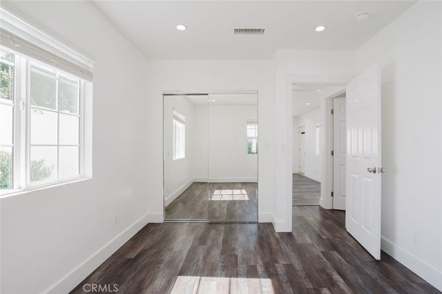 13521 Hamlin Street, Van Nuys, CA 91401