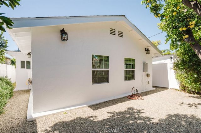 13521 Hamlin Street, Van Nuys, CA 91401
