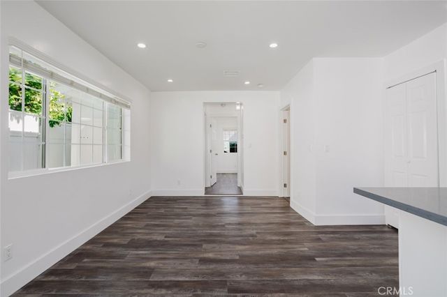 13521 Hamlin Street, Van Nuys, CA 91401