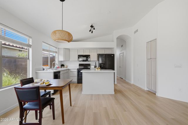 9854 E OSAGE Avenue, Mesa, AZ 85212