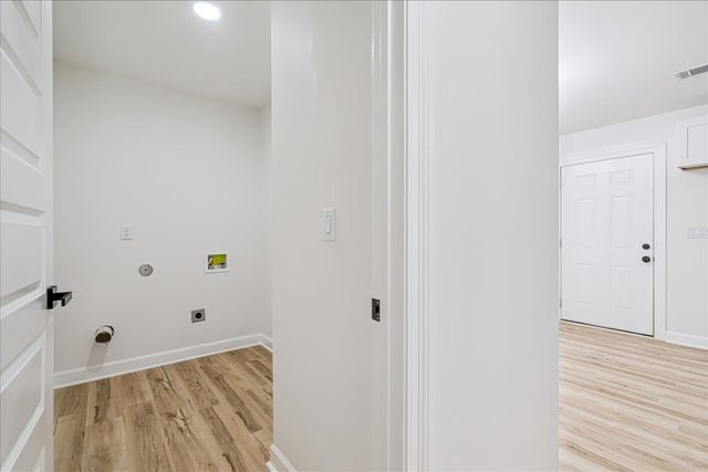 5186 BROKEN OAK DR, Memphis, TN 38119