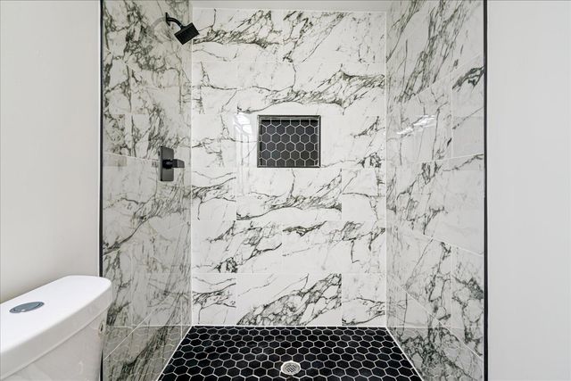 5186 BROKEN OAK DR, Memphis, TN 38119