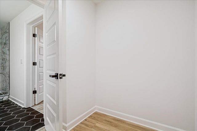 5186 BROKEN OAK DR, Memphis, TN 38119