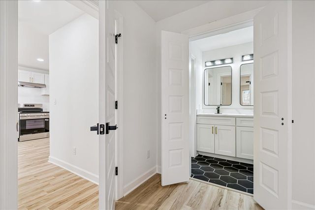 5186 BROKEN OAK DR, Memphis, TN 38119