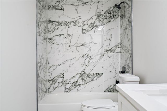 5186 BROKEN OAK DR, Memphis, TN 38119