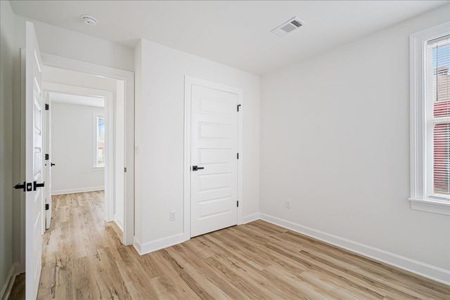 5186 BROKEN OAK DR, Memphis, TN 38119