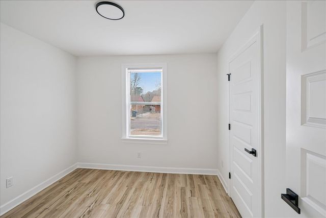 5186 BROKEN OAK DR, Memphis, TN 38119