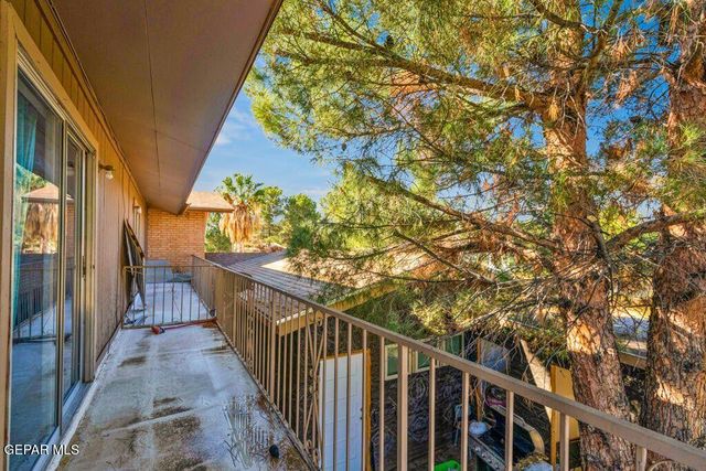 143 LA CIENEGA Drive, Socorro, TX 79927