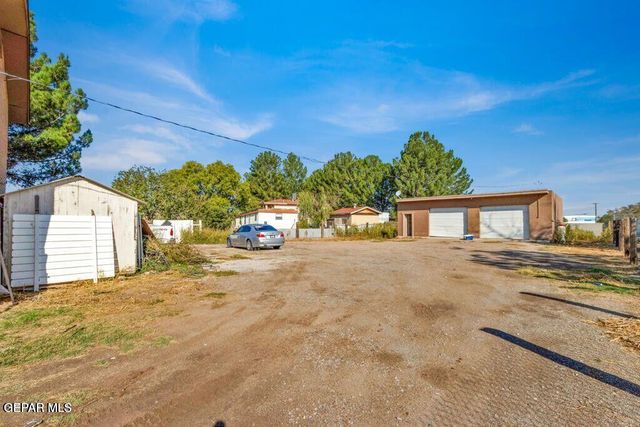 143 LA CIENEGA Drive, Socorro, TX 79927