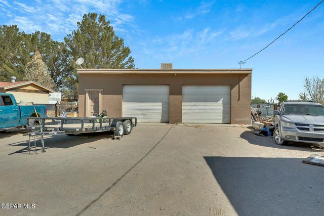 143 LA CIENEGA Drive, Socorro, TX 79927