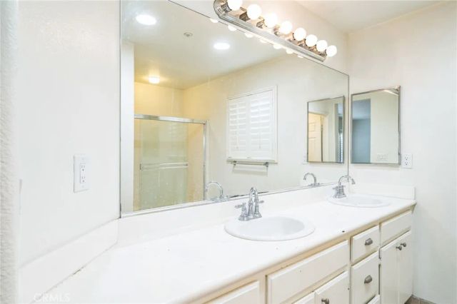 1065 Vaquero Circle, Oxnard, CA 93030