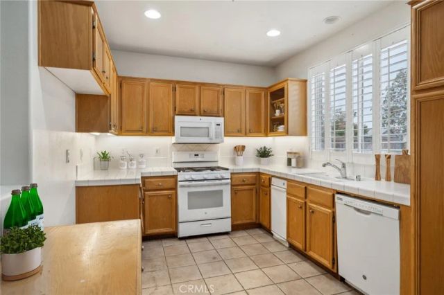 1065 Vaquero Circle, Oxnard, CA 93030