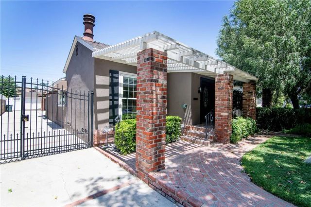 347 W Spazier Avenue, Burbank, CA 91506