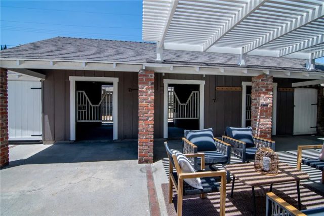 347 W Spazier Avenue, Burbank, CA 91506