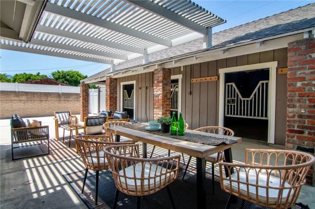 347 W Spazier Avenue, Burbank, CA 91506