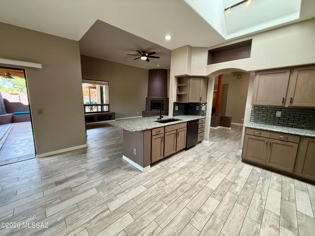 9207 S Placita Saguaro Solitario, Vail, AZ 85641