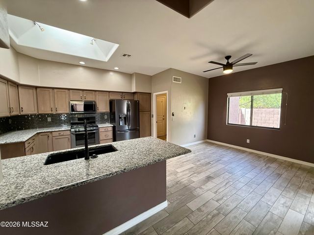 9207 S Placita Saguaro Solitario, Vail, AZ 85641