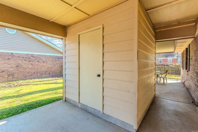 311 E 2nd Street, Lonoke, AR 72086