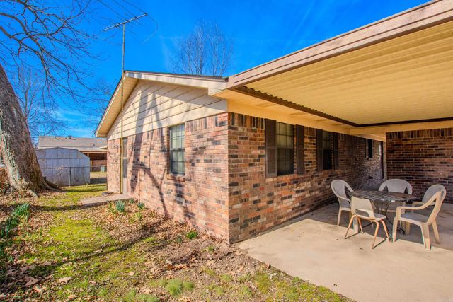 311 E 2nd Street, Lonoke, AR 72086