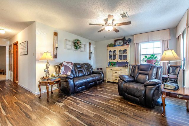 311 E 2nd Street, Lonoke, AR 72086