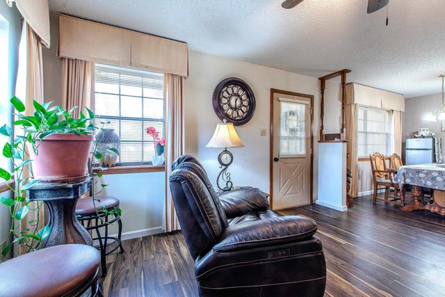 311 E 2nd Street, Lonoke, AR 72086