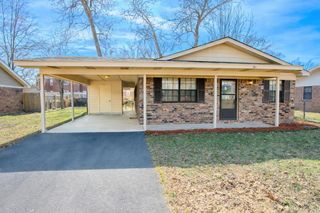 311 E 2nd Street, Lonoke, AR 72086