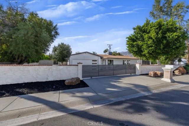2811 E Sandia, Palm Springs, CA 92262