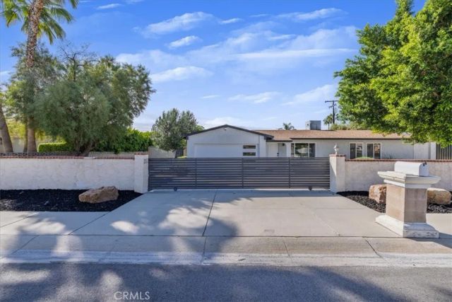 2811 E Sandia, Palm Springs, CA 92262