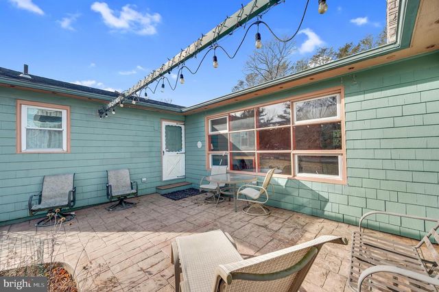 130 CENTER STREET, Manahawkin, NJ 08050