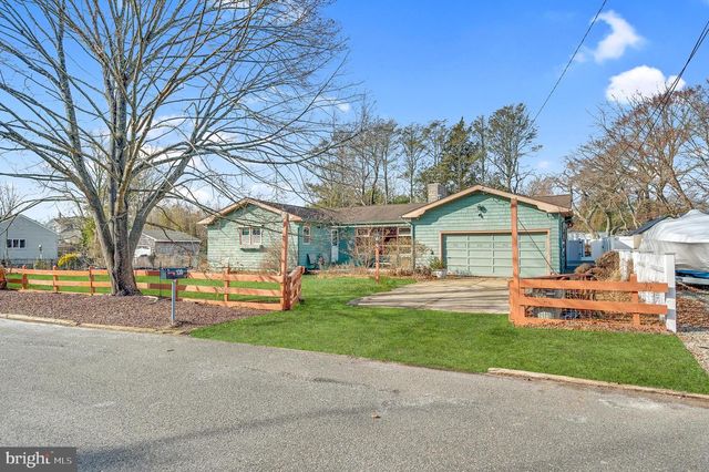 130 CENTER STREET, Manahawkin, NJ 08050